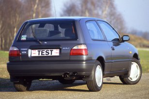 Nissan Sunny 1991 - 1993