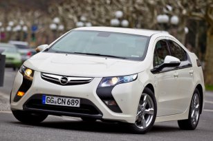 Opel Ampera 2011