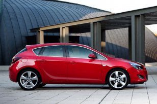 Opel Astra 2009 - 2012