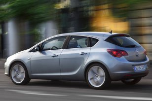 Opel Astra 2009 - 2012