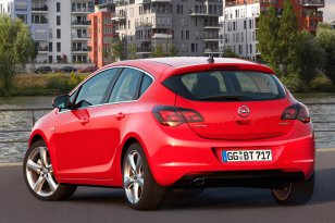 Opel Astra 2009 - 2012