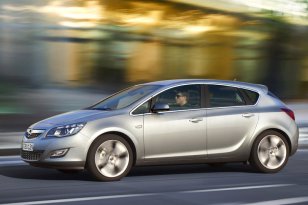 Opel Astra 2009 - 2012
