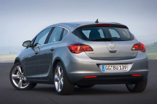 Opel Astra 2009 - 2012