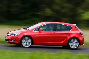 Opel Astra 2009 - 2012