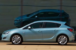 Opel Astra 2009 - 2012