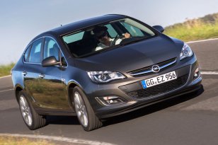 Opel Astra 2012