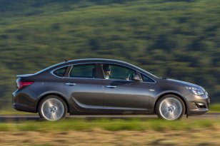 Opel Astra 2012