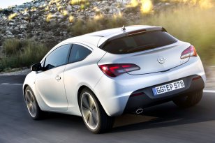 Opel Astra 2012