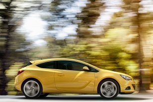 Opel Astra 2012
