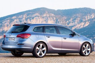Opel Astra 2010 - 2012