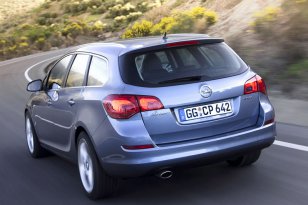 Opel Astra 2010 - 2012