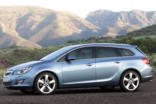 Opel Astra 2010 - 2012