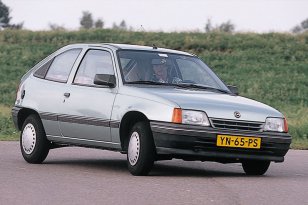 Opel Kadett 1989 - 1991