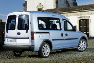 Opel Tour 2004 - 2011