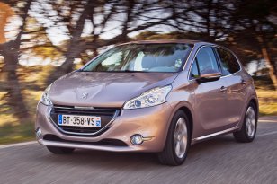 Peugeot 208 2012