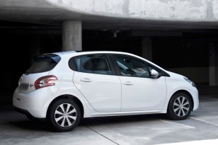 Peugeot 208 2012