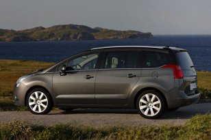 Peugeot 5008 2009 - 2013
