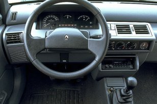 Renault Clio 1994 - 1996