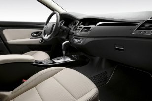 Renault Laguna 2010 - 2013