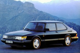 Saab 900 