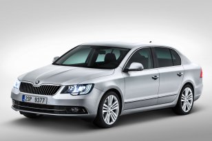 Škoda Superb 2013