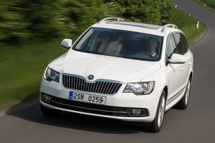Škoda Superb 2013