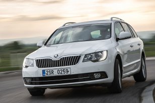 Škoda Superb 2013