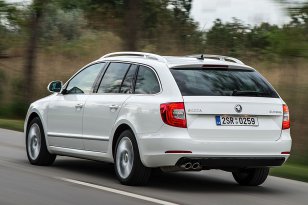Škoda Superb 2013