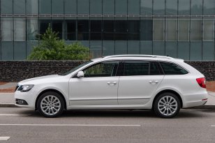 Škoda Superb 2013