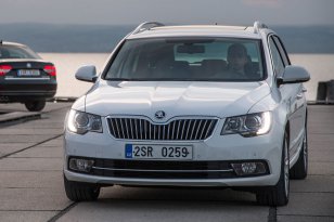 Škoda Superb 2013