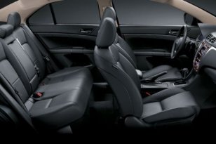 Suzuki Kizashi 2010 - 2015