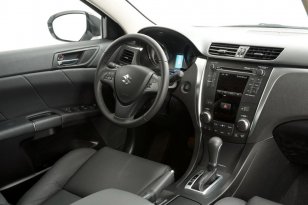 Suzuki Kizashi 2010 - 2015