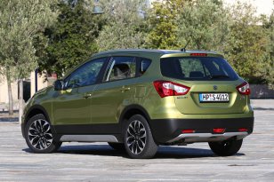 Suzuki S-Cross 2013