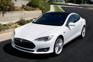 Tesla Model S 2013