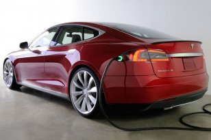 Tesla Model S 2013