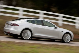 Tesla Model S 2013