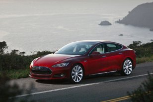 Tesla Model S 2013