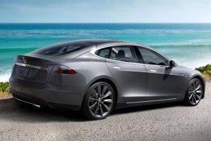 Tesla Model S 2013