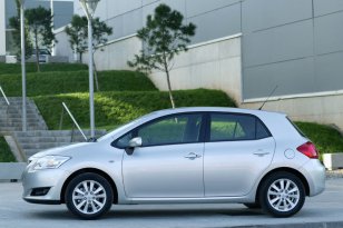 Toyota Auris 2007 - 2010