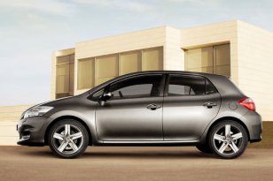 Toyota Auris 2010 - 2013