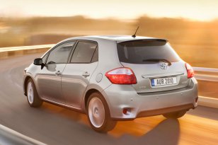 Toyota Auris 2010 - 2013