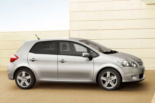 Toyota Auris 2010 - 2013