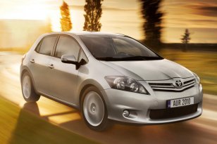Toyota Auris 2010 - 2013
