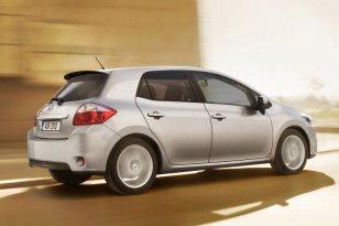 Toyota Auris 2010 - 2013
