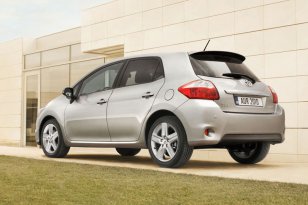 Toyota Auris 2010 - 2013
