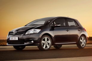 Toyota Auris 2010 - 2013