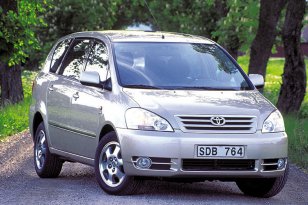 Toyota Avensis Verso 