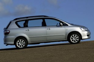 Toyota Avensis Verso 2003 - 2006