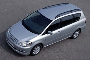Toyota Avensis Verso 2003 - 2006
