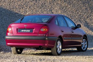 Toyota Avensis 1997 - 2000